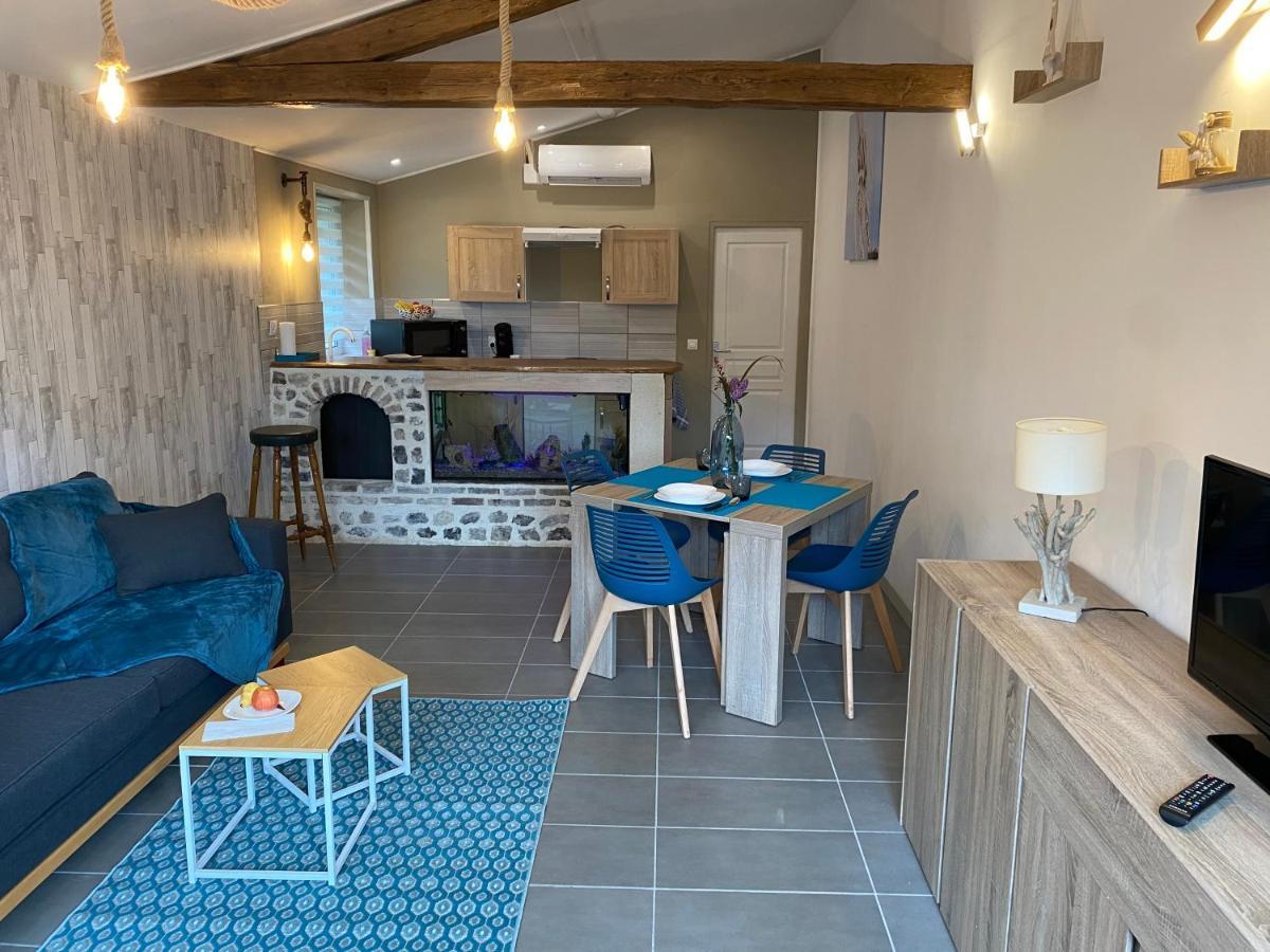 Les 4 Seasons, Agreable Gite Avec Terrasse Et Jardin La Croix Bigot Kültér fotó