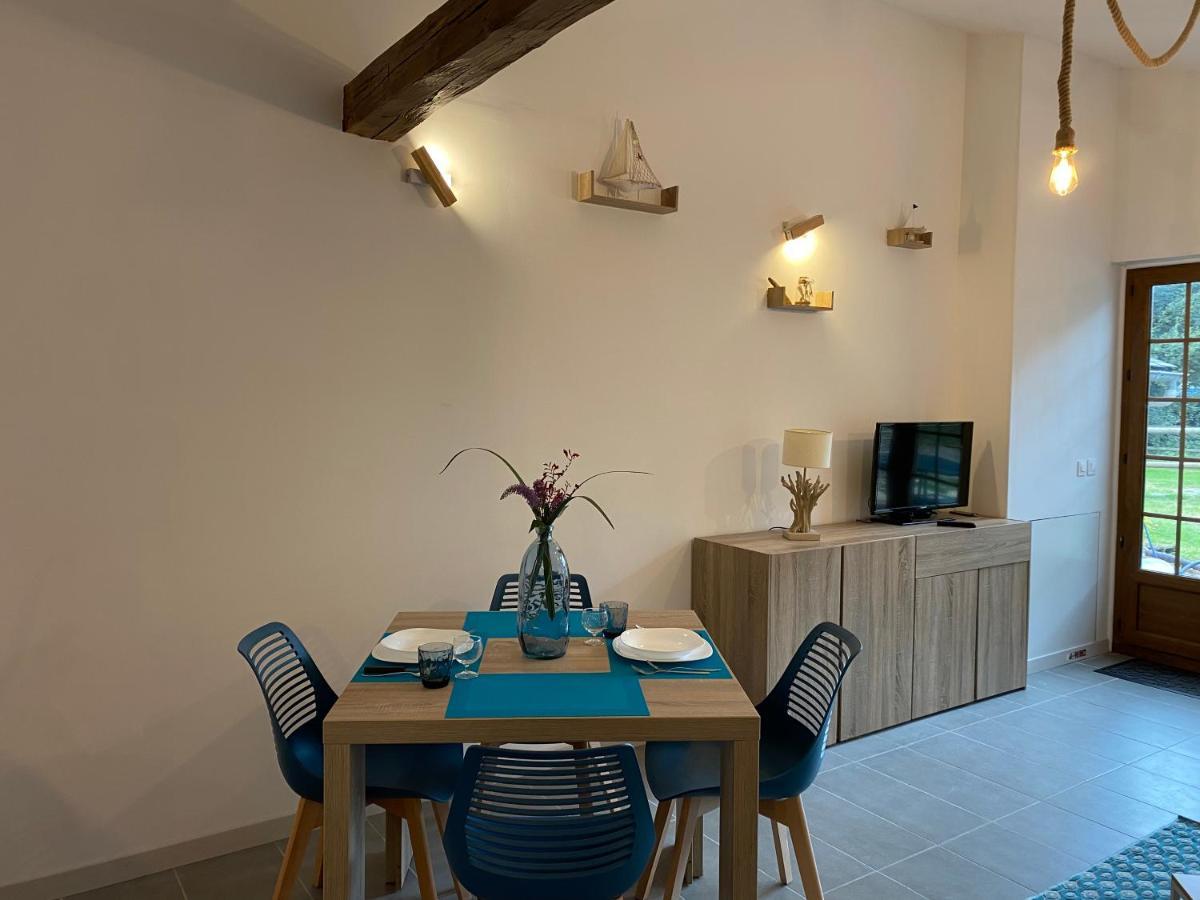 Les 4 Seasons, Agreable Gite Avec Terrasse Et Jardin La Croix Bigot Kültér fotó
